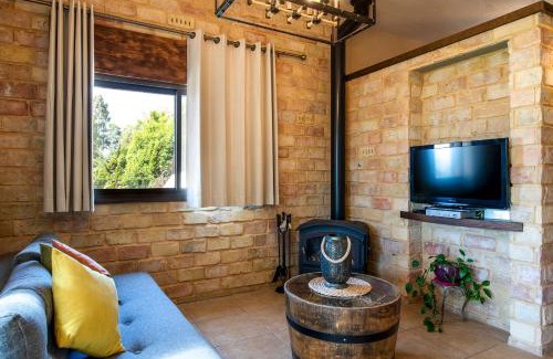 Kela Alon Cabin | At Gil's and Galit's Place- Hospitality, Health and Spa