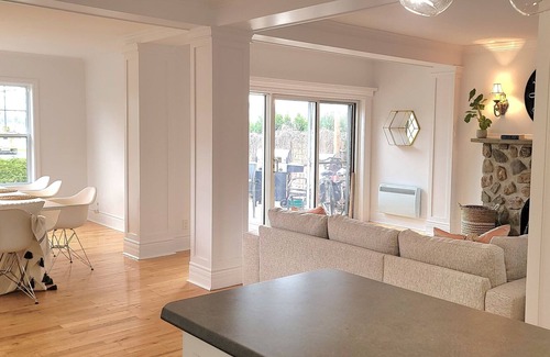 Venise-en-Quebec House | At the heart of the action!