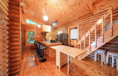 Atami House | Atami Shizenkyo Villa Area Log house located at /Atami Shizuoka