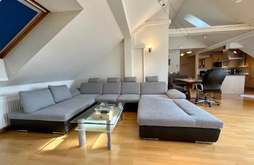 Wittau Apartment | Atemberaubendes Loft mit Pool