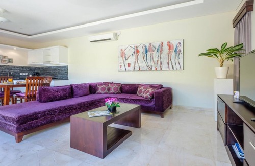 Sanur Villa | Athena 2 – A Romantic One-Bedroom Getaway