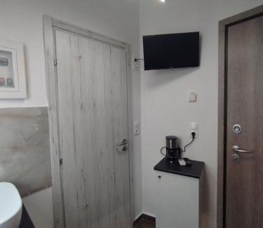 Psirri Apartment | Athenian Stay Rita's Apartment