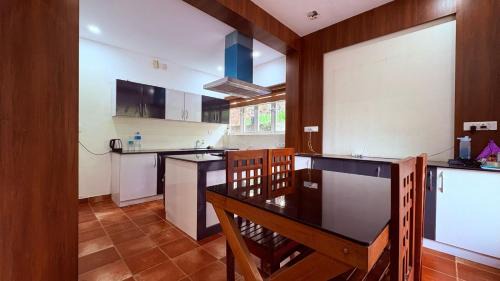 Perumbavoor House | Athirappilly Heritage Villa -3 BHK - River Side