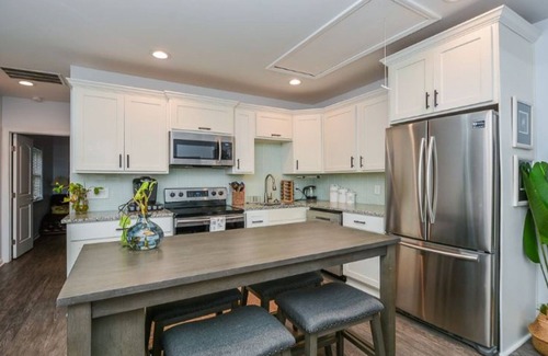 Peoplestown Apartment | Atlana Gem!