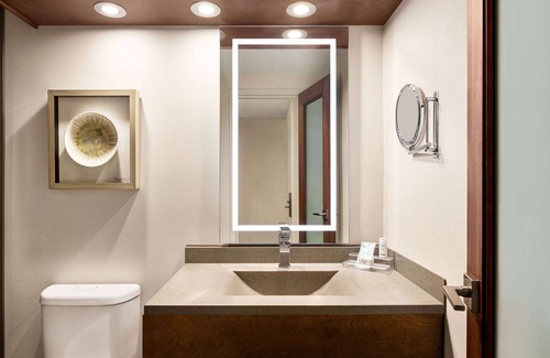 Bathurst Hotel | Atlantic Host Hotel, Trademark Collection by Wyndham