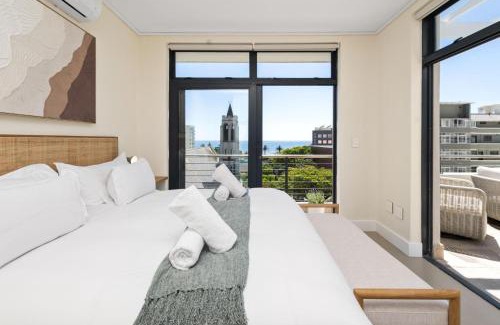 Sea Point Apartment | Atlantic Views Luxury 2-Bed with Pool in Sea Point