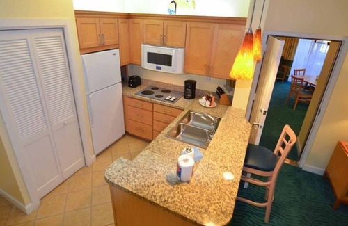 Paradise Island Resort | Atlantis Harborside 2 Bedroom Lockoff-Includes 8 Atlantis wristbands