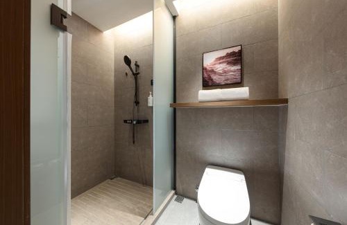 Panyu Hotel | Atour Hotel Guangzhou Panyu Nancun Wanbo Subway Station