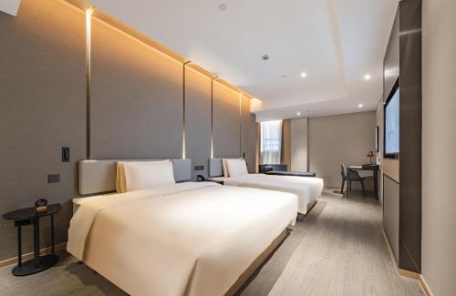 Pudong Hotel | Atour Hotel Lingang New Town
