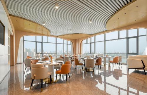 Chongchuan Hotel | Atour Hotel Nantong Longxin Plaza