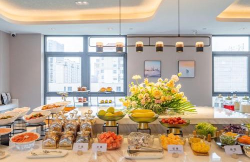 Huishan District Hotel | Atour Hotel Wuxi Huishan Wanda Plaza