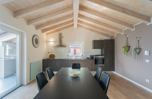 Aurogna Apartment | Attico apartment with lakeview