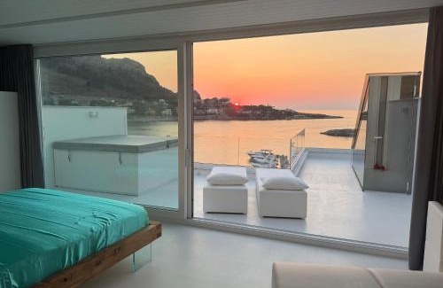 Sferracavallo Apartment | Attico sul Mare - Suite & Spa
