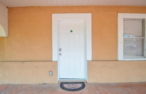 Spring Branch West Apartment | Attractive Suite by Memorial City Mall, W Houston