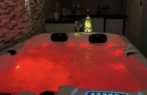 Trois Cocus - Borderouge - Croix-Daurade - Paleficat Apartment | Attractive T2, jacuzzi and private parking