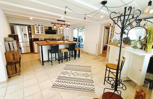 Salles sur Mer House | 🌴Atypique 🏡 MAISON de caractère & son SPA ⛱️ Châtelaillon-Plage, La Rochelle🌴