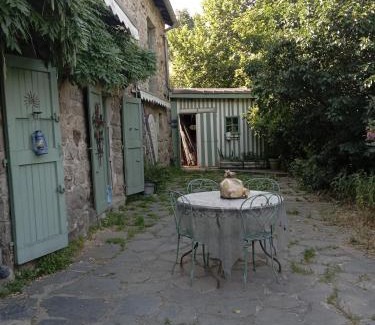 Saint-Agreve House | Au cœur de saint Agrève -Séjour Chez l'habitant