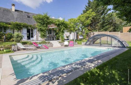 Monteaux Bed & Breakfast | Au Coeur Du Bien Etre, chambre d'hôtes avec piscine chauffée et couverte, SPA, sauna, massages