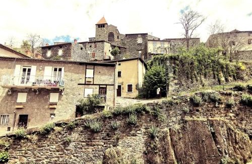 Chanteuges Hotel | Auberge de Chanteuges