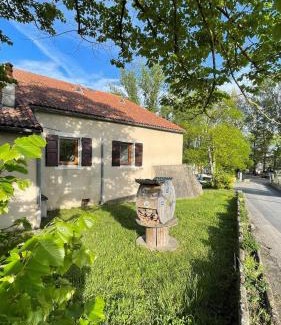 Millau Hostel | Auberge de jeunesse HI Millau La Maladrerie