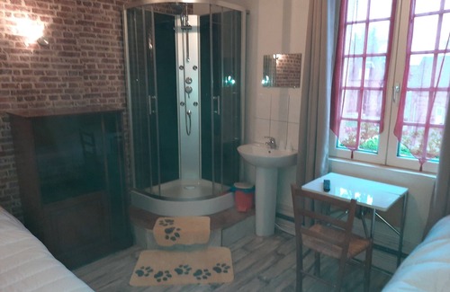 Beauvoir-en-Lyons Hotel | Auberge Des Pilotis