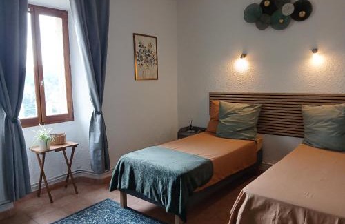 Saint-Jean-de-Valeriscle Hotel | Auberge La Tournelle