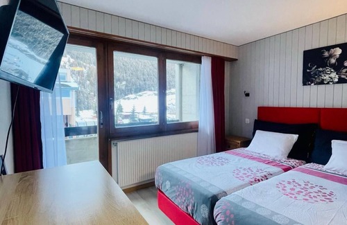 Bourg-Saint-Pierre Hotel | Auberge les Charmettes
