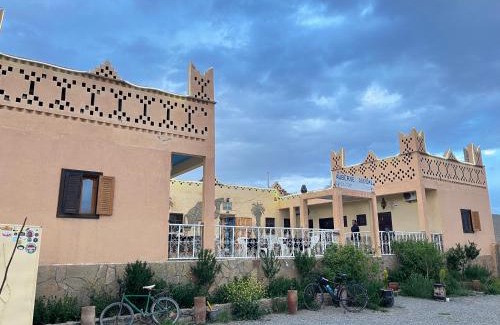 Bou Azmou Hotel | Auberge & Restaurant Agoudal