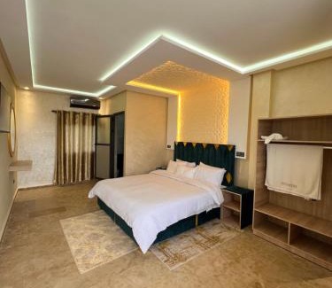 Ain Chkef House | Auberge Salle billionaire