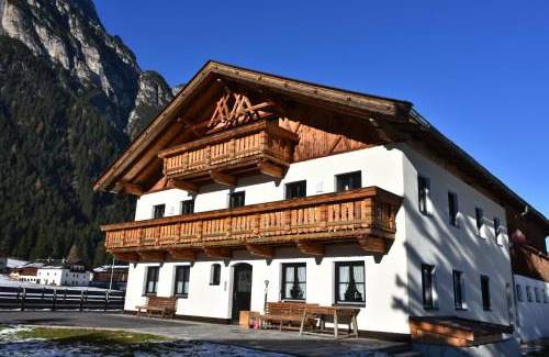 Gschnitz Apartment | Auenhof