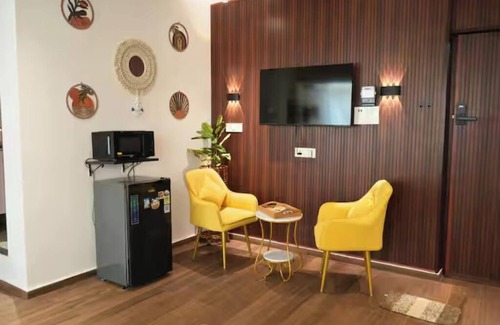 Arpora Condo | Aura by Boho | Lux Forest View w Pool & Kitchen