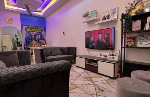 Kusial House | Auranad Guest House Tanah Merah Wifi-Netflix
