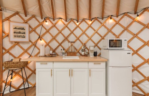 Willow Apartment | Aurora Yurt ~ Recreational Haven