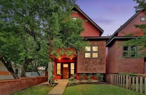 Chestnut Apartment | Austin Charmer