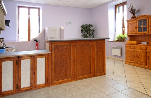 La Montagne Cottage | Authentic Cottage in Regional Park, Pets Allowed