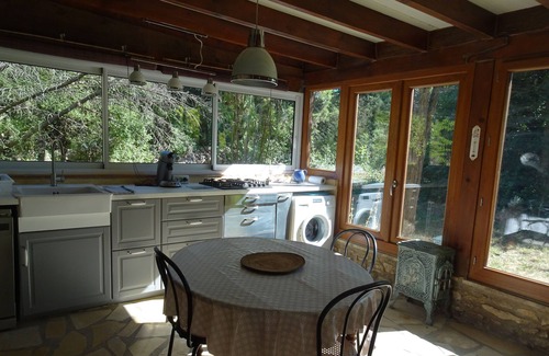 Pernes-les-Fontaines Ski Chalet | Authentic detached Provencal mazet with swimming pool