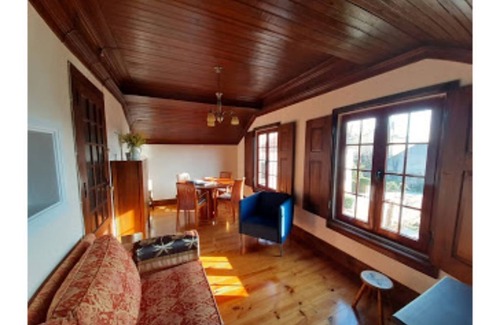 Tabua House | Authentic holiday home with special details in a private garden