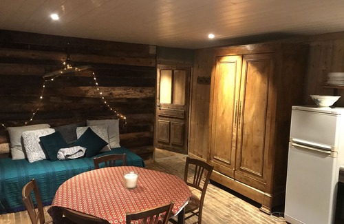 Le Chalmieu House | Authentic Savoyard apartment