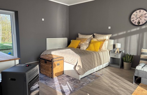 Lank-Latum Cabin | Authentic Travellers Suite