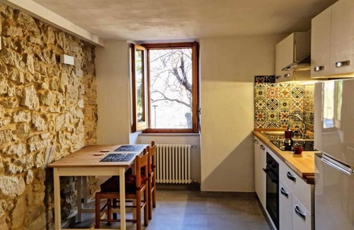 Palombaro House | Authentic Village Townhouse & Optional Apartment