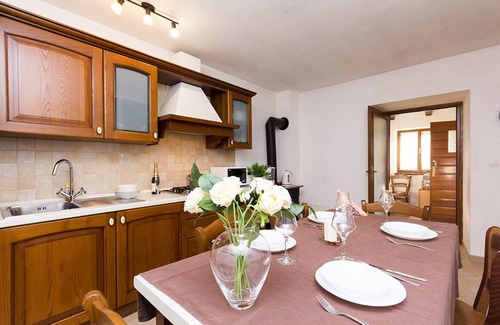 Krmed House | Autochthone Villa with Pool in Krmedn