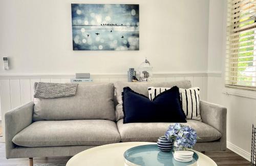 Bright House | Autumn Beauty - Garden Cottage 4
