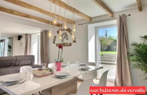 Ploudaniel House | Aux balzanes de Varvella Piscine intérieure privée chauffée
