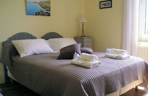 Roye Bed & Breakfast | Aux Chambres du Roy