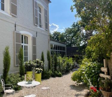 Montreuil-sur-Mer Bed & Breakfast | Aux Remparts de Montreuil