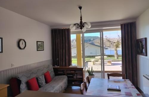 Villefranche-de-Panat Apartment | Aux rives du lac