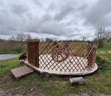 Thorigny Cabin | Aux Yourtes de La Fabrique