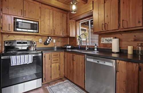 Payson Cabin | Available! Secluded Patio, min to Tonto National Forest! Private