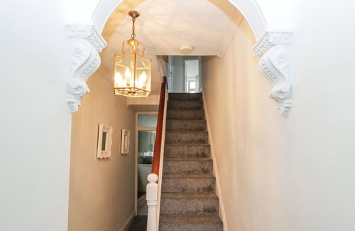 Southwell Cottage | AVALANCHE COTTAGE, pet friendly, with open fire in Weston, Portland