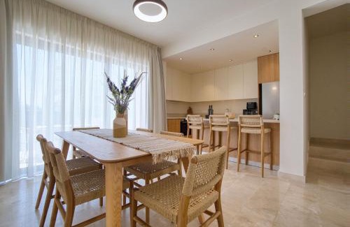 Emba Villa | Avalon Gardens Villa 1